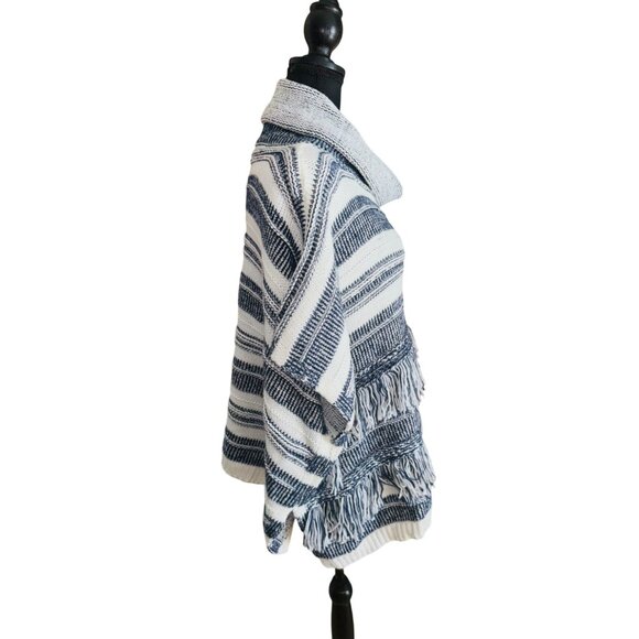 Linda Anderson Striped Cowl Neck Blue White Poncho Fringe One Size Sweater boho - Picture 3 of 10
